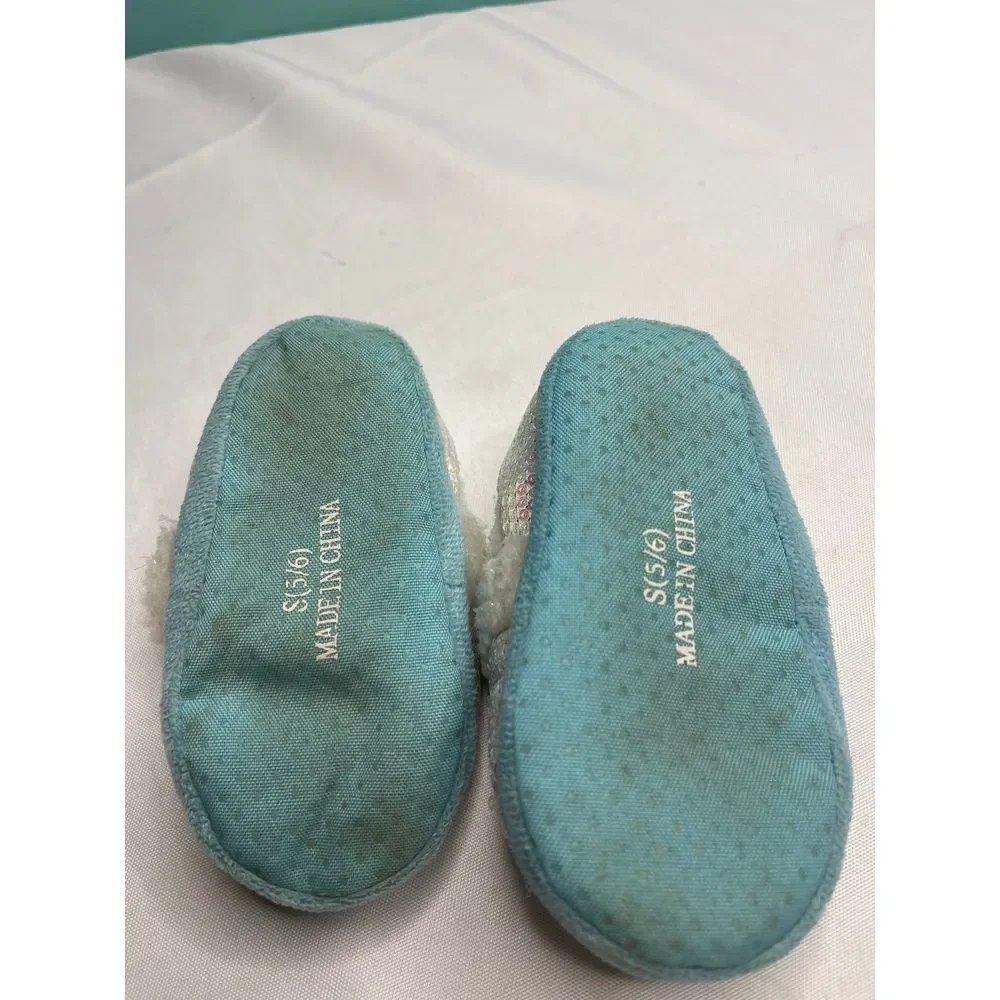 Disney Frozen Sparkly Plush size‎ 5.5 Slippers with Adorable Appliques